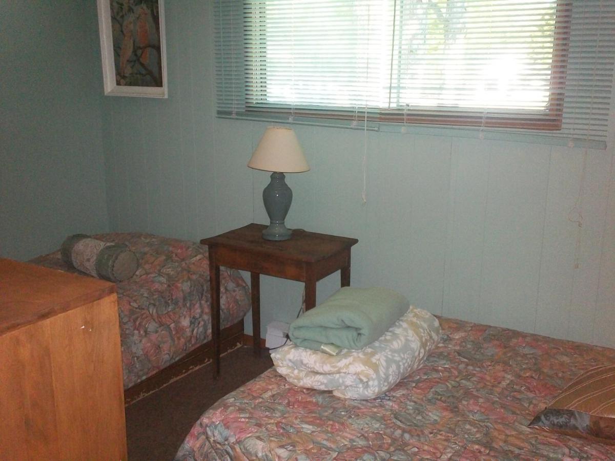 Chalkley'S Sandy Bay Cottage Resort Nipissing Beach Kamer foto