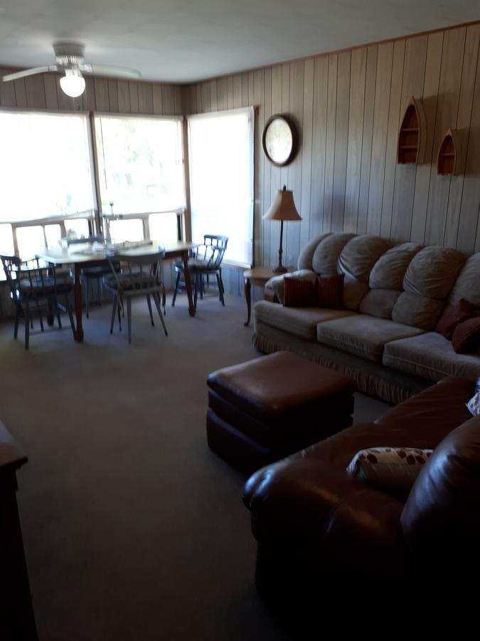 Chalkley'S Sandy Bay Cottage Resort Nipissing Beach Buitenkant foto