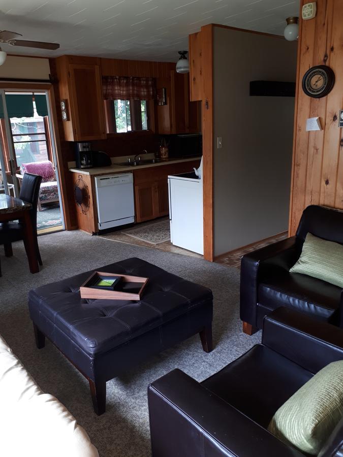 Chalkley'S Sandy Bay Cottage Resort Nipissing Beach Buitenkant foto