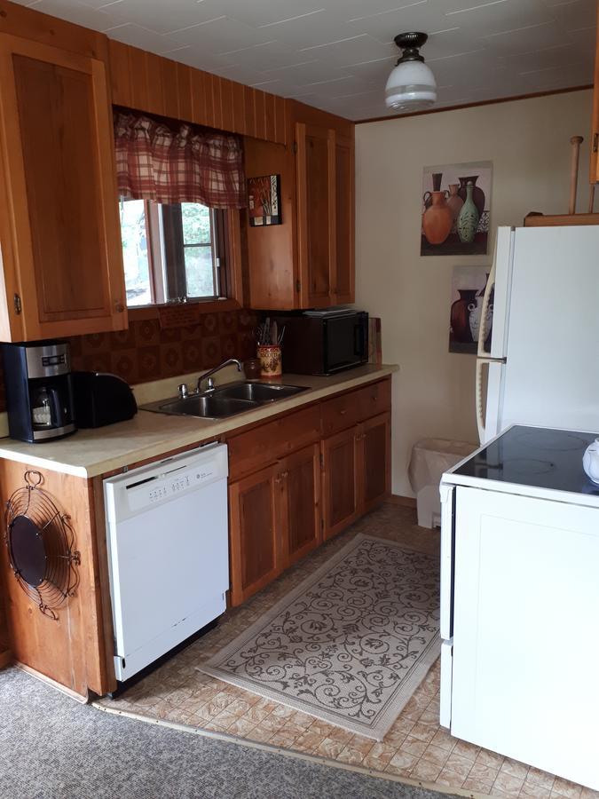Chalkley'S Sandy Bay Cottage Resort Nipissing Beach Buitenkant foto
