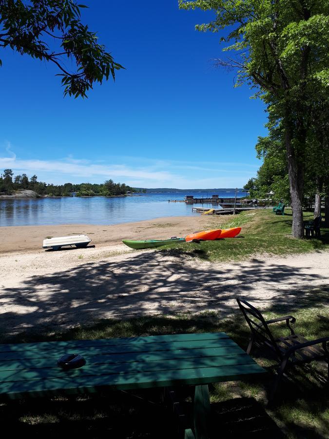 Chalkley'S Sandy Bay Cottage Resort Nipissing Beach Buitenkant foto